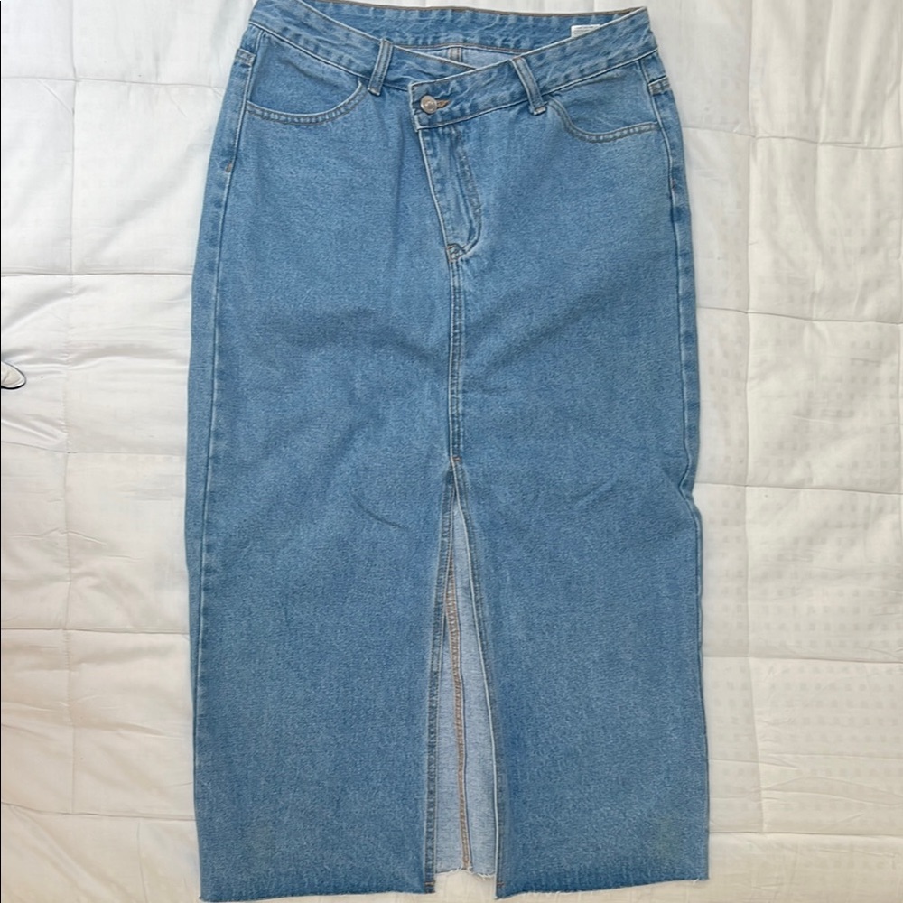 SHEIN Blue Skirt with Classic Style